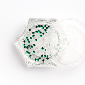 1104 Стразы стеклянные Malachite Green SS3 (1,3 мм), 100 шт